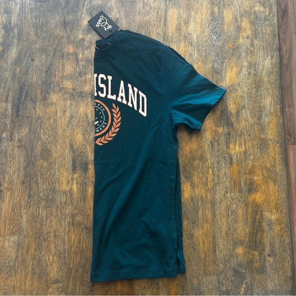 Art Class Graphic Tee Rhonda Island size 12/14 kids - would fit women’s medium